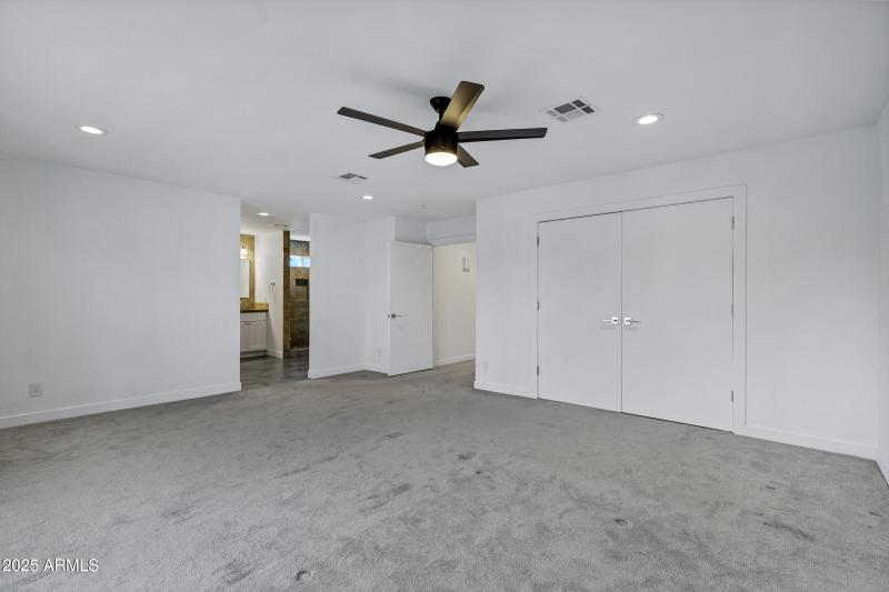 1323 E Whalers Way-32