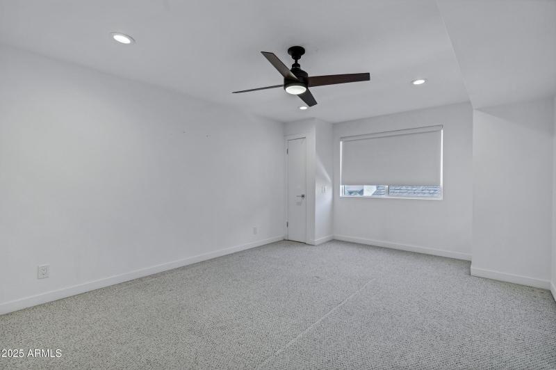 1323 E Whalers Way-45