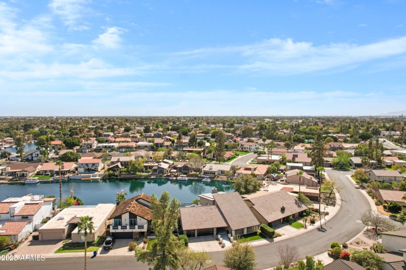 1323 E Whalers Way-77