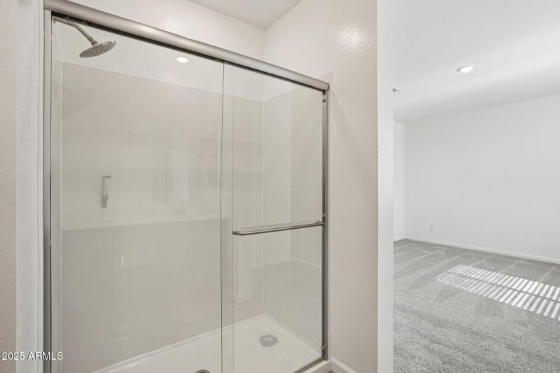 27-web-or-mls-W Brown St-S2910-027