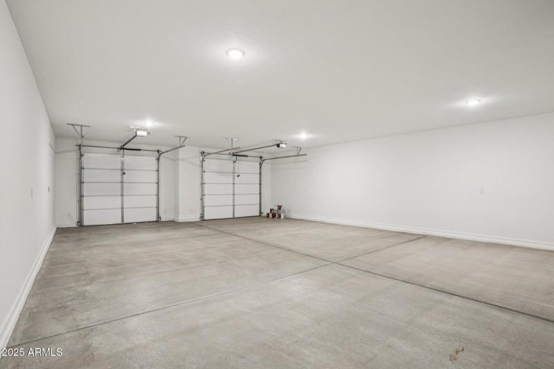 28-web-or-mls-W Brown St-S2910-028