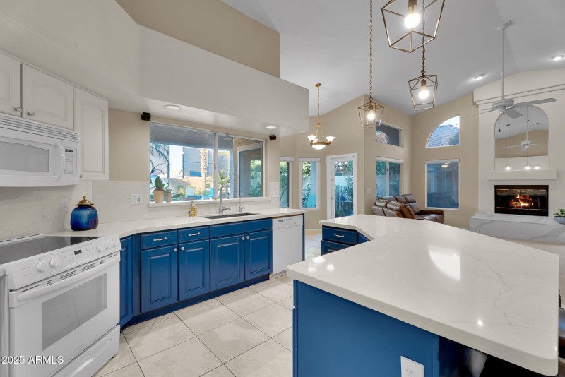 Gorgeous quartz counters!