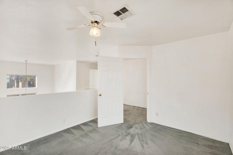 17-web-or-mls-2905 E Glenhaven Dr-18