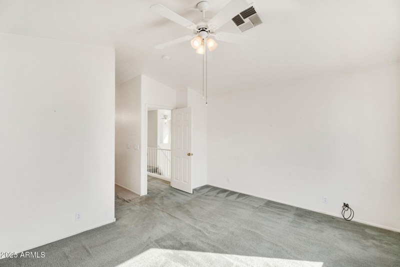 19-web-or-mls-2905 E Glenhaven Dr-21