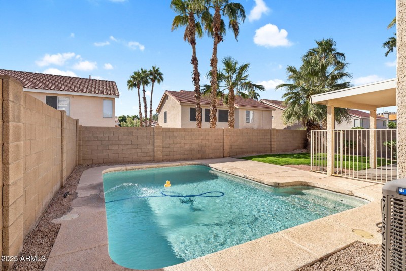 36-web-or-mls-2905 E Glenhaven Dr-39