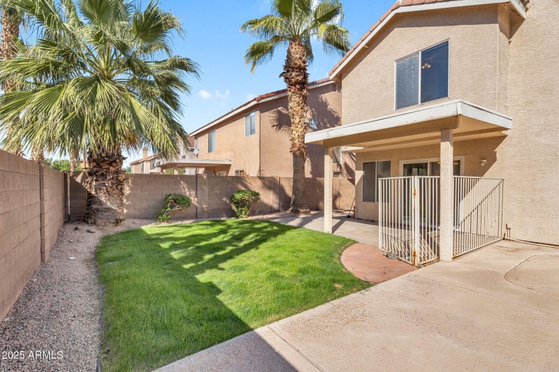 37-web-or-mls-2905 E Glenhaven Dr-36