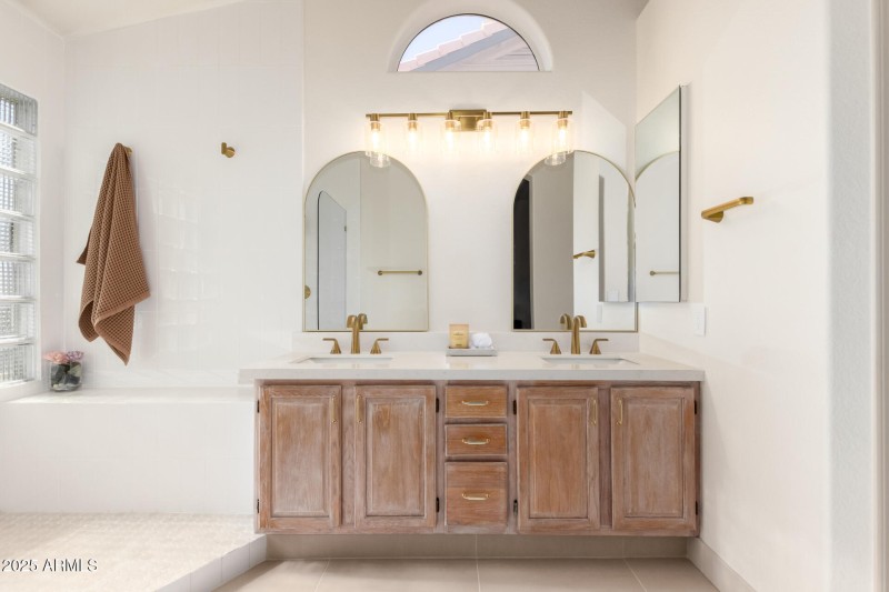 Stunning Vanity with Dual Sinks