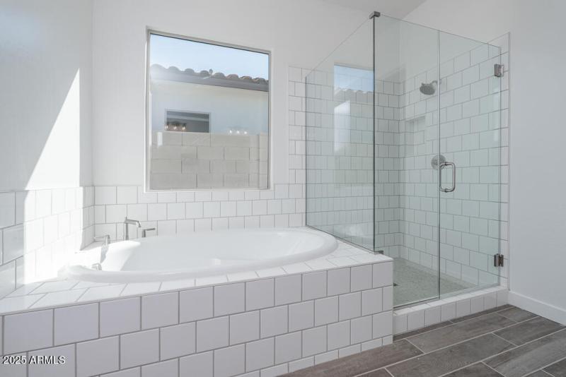 Tri Pointe Soleo 243 - Primary Bath-2MLS