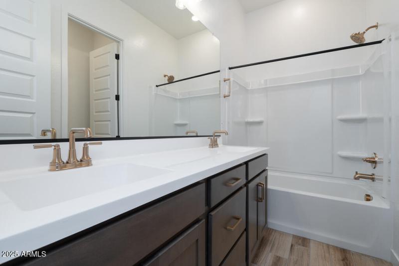 Tri Pointe Soleo 645 - Bath 3-1MLS