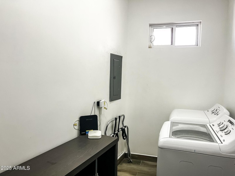 Laundry Rm