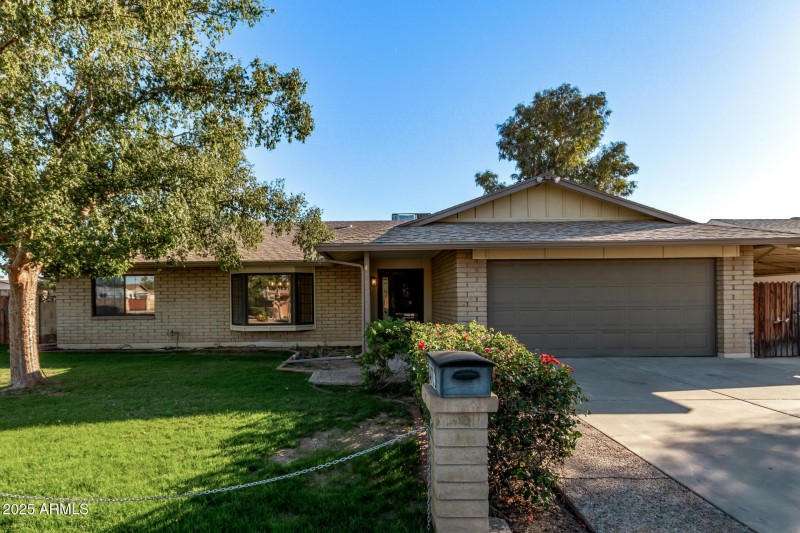 Beautiful Front Yard