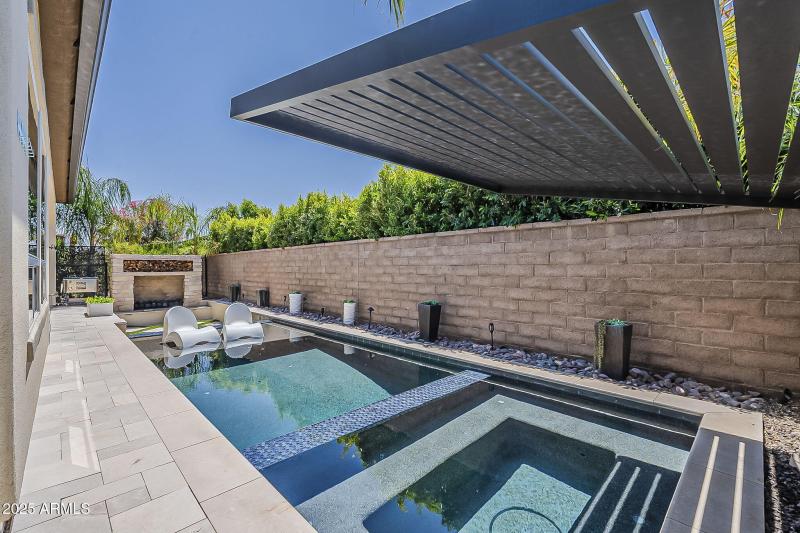 71-web-or-mls-Tangerine-71