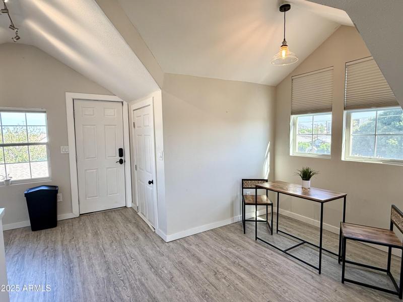 Upstairs ADU/Split Master Suite Option