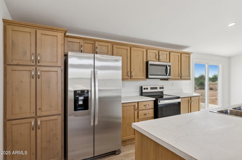 15-web-or-mls-755-n-ralston-rd