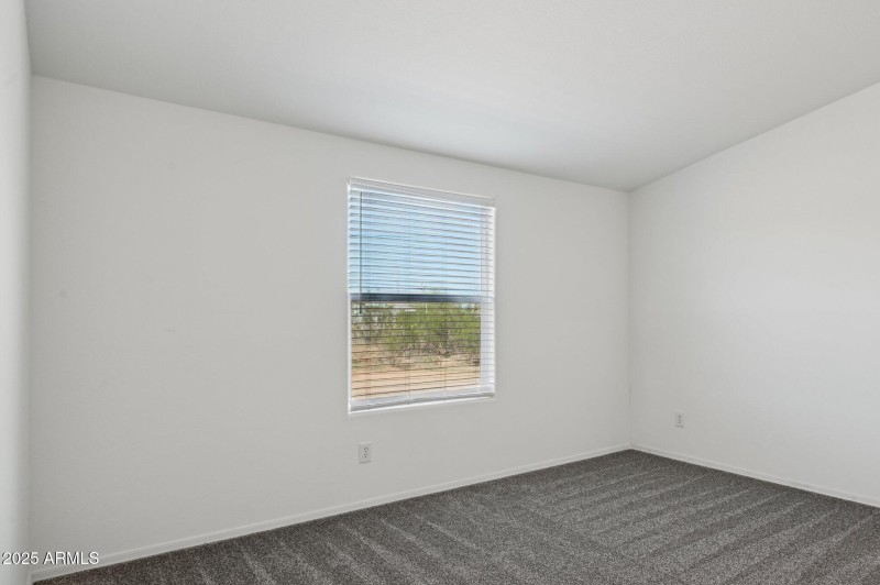 18-web-or-mls-755-n-ralston-rd