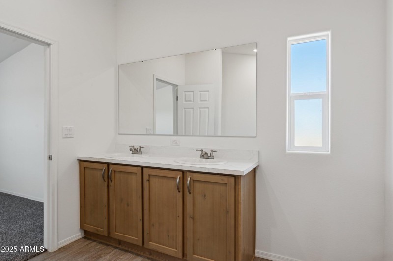 22-web-or-mls-755-n-ralston-rd