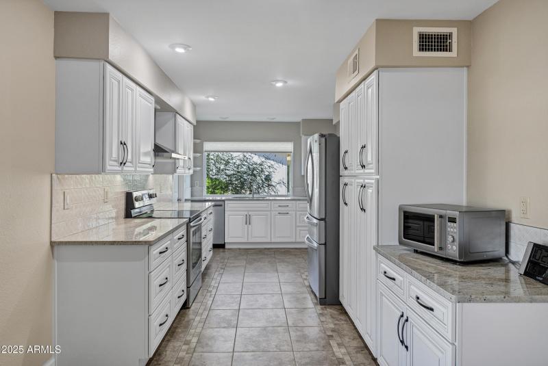 11639 S Jokake St-16