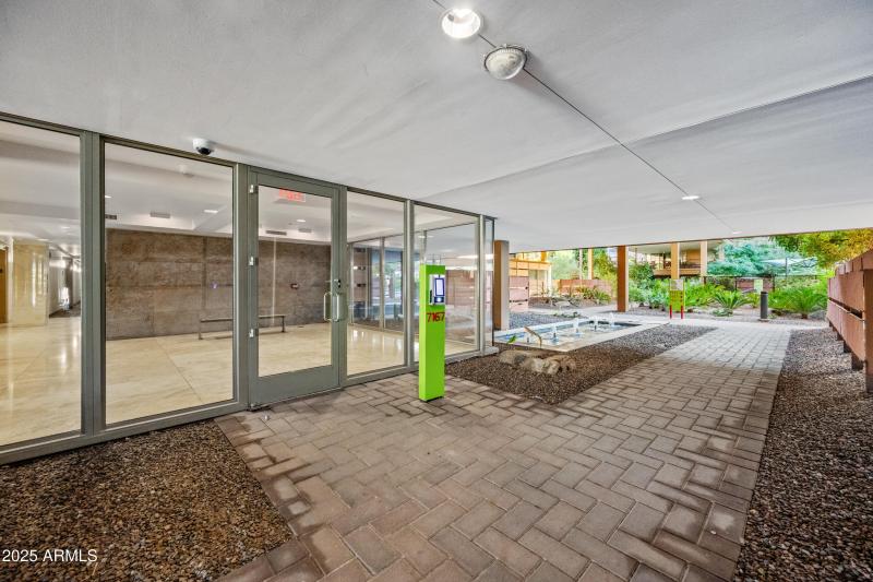 1-7167ERVD4008-ocupix