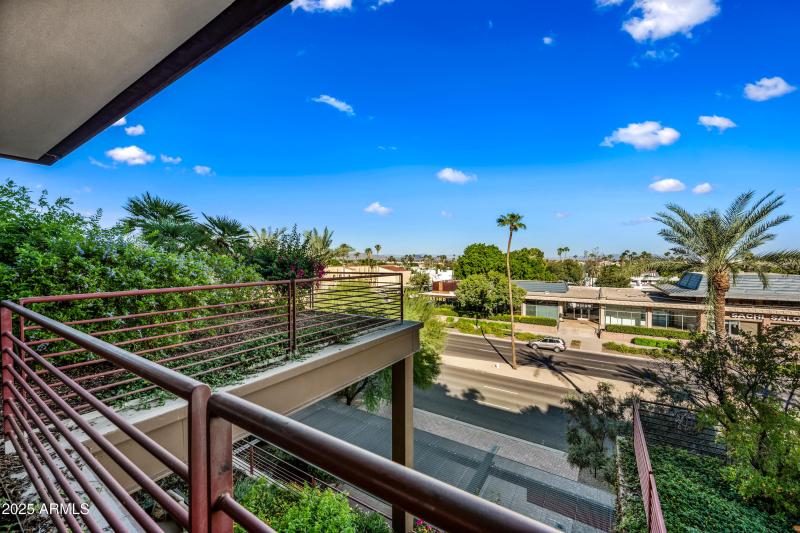 24-7167ERVD4008-ocupix