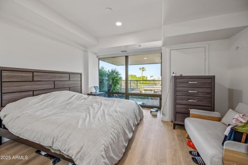 31-7167ERVD4008-ocupix