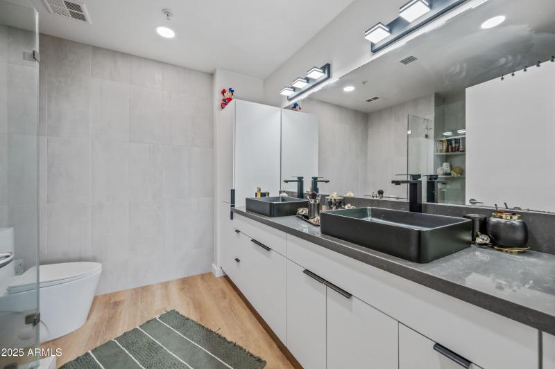 28-7167ERVD4008-ocupix