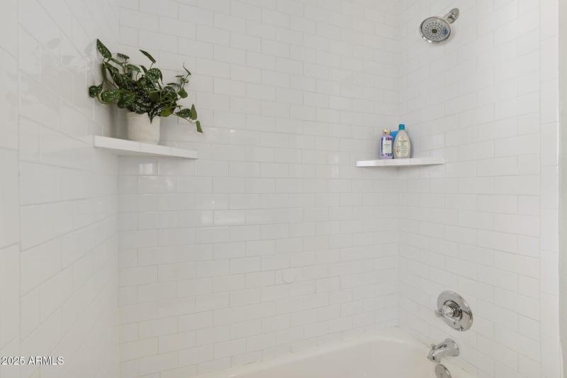 27-web-or-mls-1110-w-heatherbrae-dr