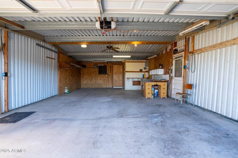7RV06330-HDR-2 18870 garage