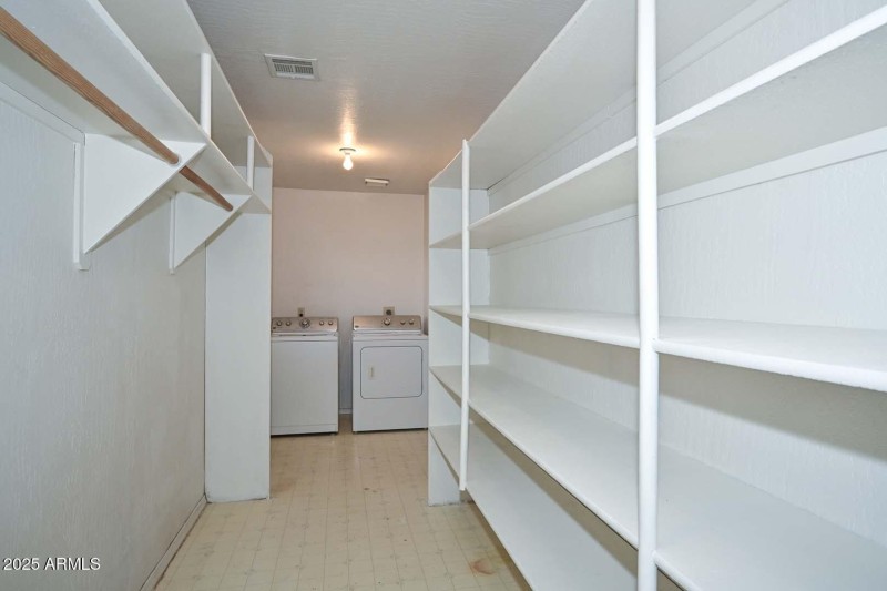 14_Walk In Pantry-Laundry Room