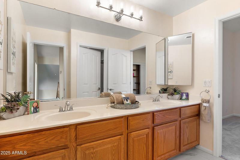 JACK-N-JILL BATHROOM