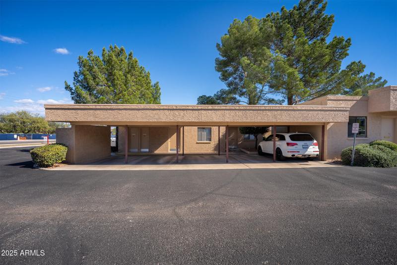 EIland Plaza_Exterior 17