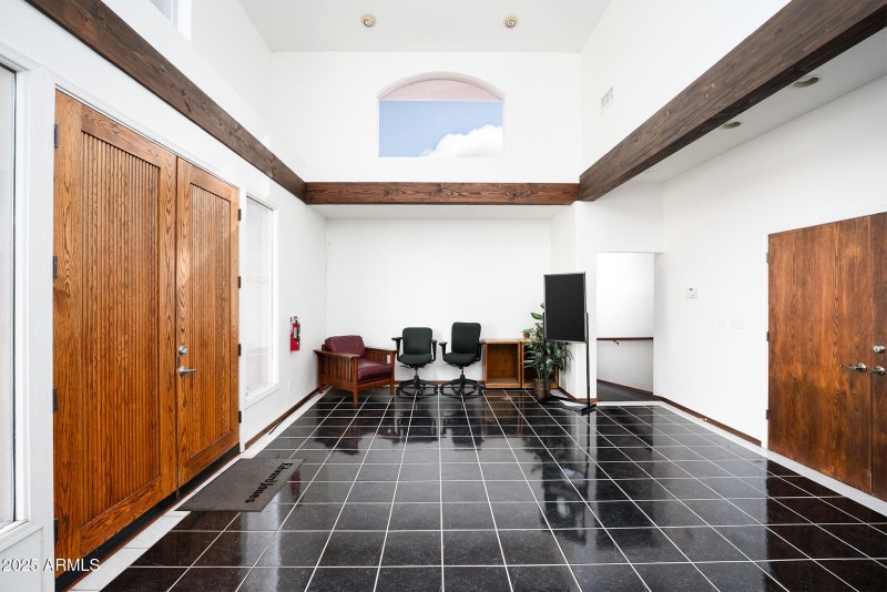 EIland Plaza_Lobby 1