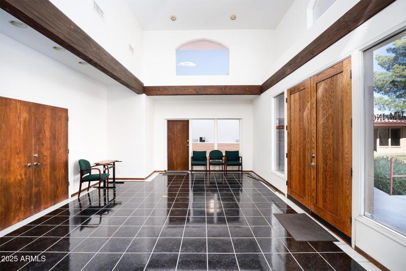 EIland Plaza_Lobby 2