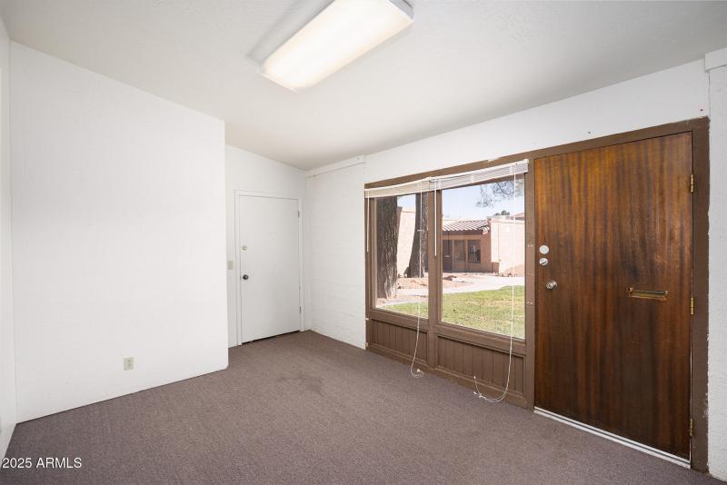 EIland Plaza_Office 3_3