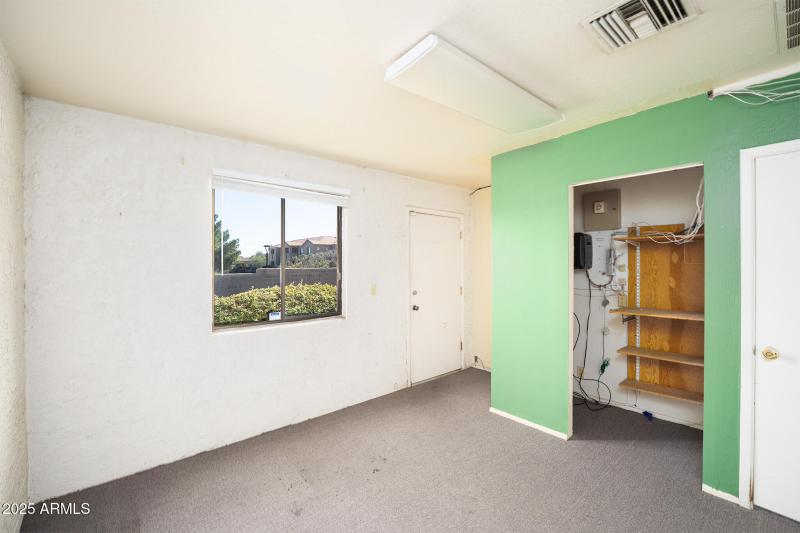 EIland Plaza_Office 3_8