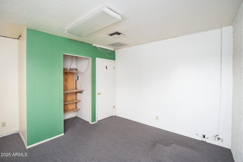 EIland Plaza_Office 3_9