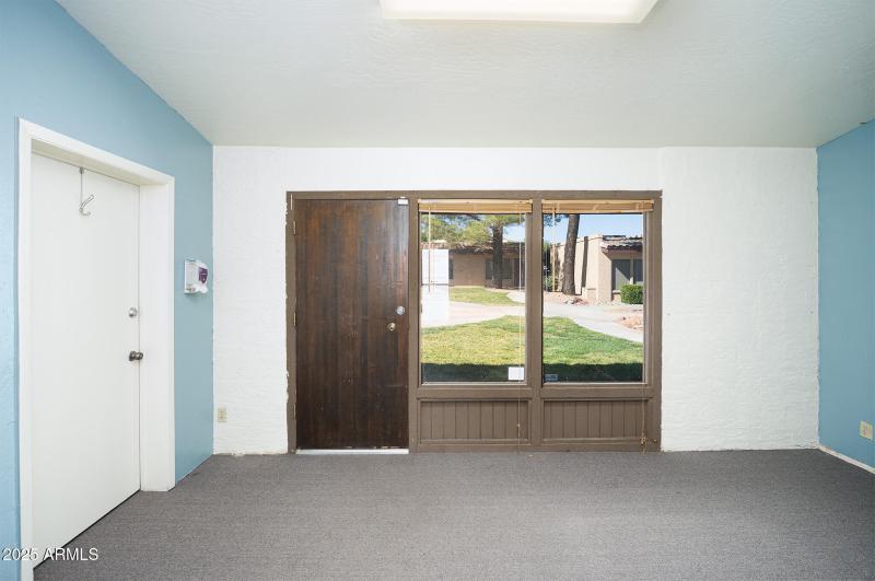 EIland Plaza_Office 3_12