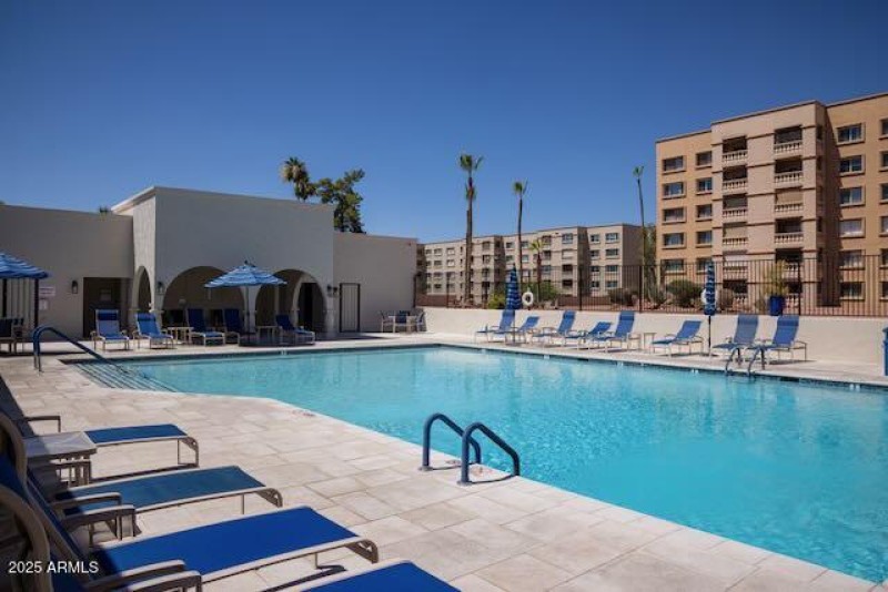 Scottsdale Shadows Pool