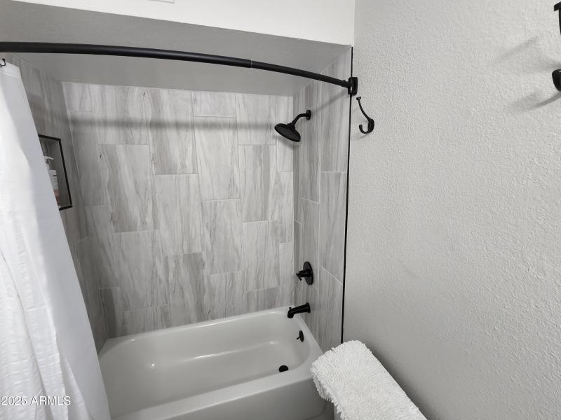 Julie bathroom shower and tub