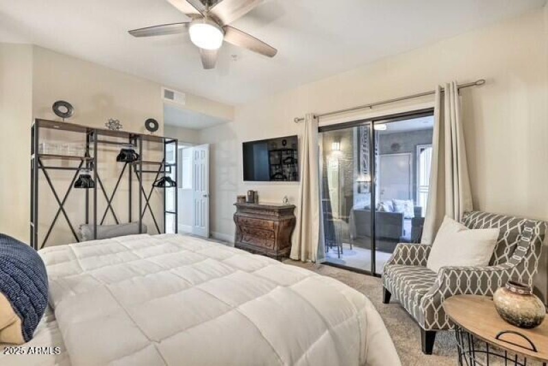 Lisa Condo Master with sliding glass doo