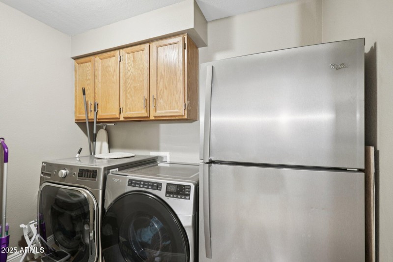 30-web-or-mls-W Portobello Ave-L0111-030