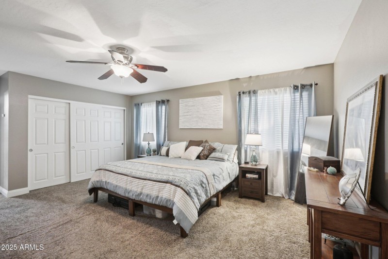 33-web-or-mls-W Portobello Ave-L0111-033