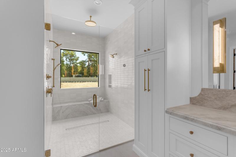 66_0178_a4m_cloud creek