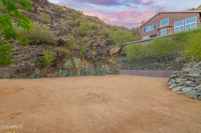 Owned Lot Next Door for Extra Pricacy