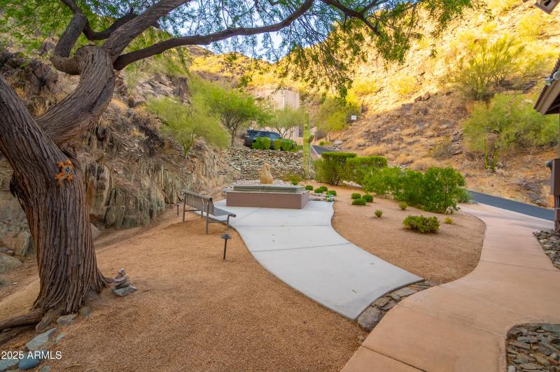 Hot Tub Feels like a Mountain Retreat
