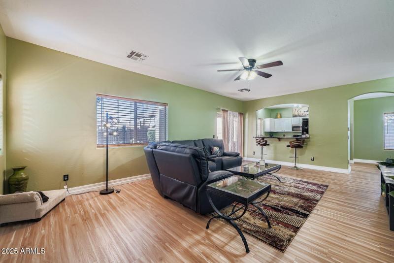 14626 N 132nd Ave - Web Quality - 004 -