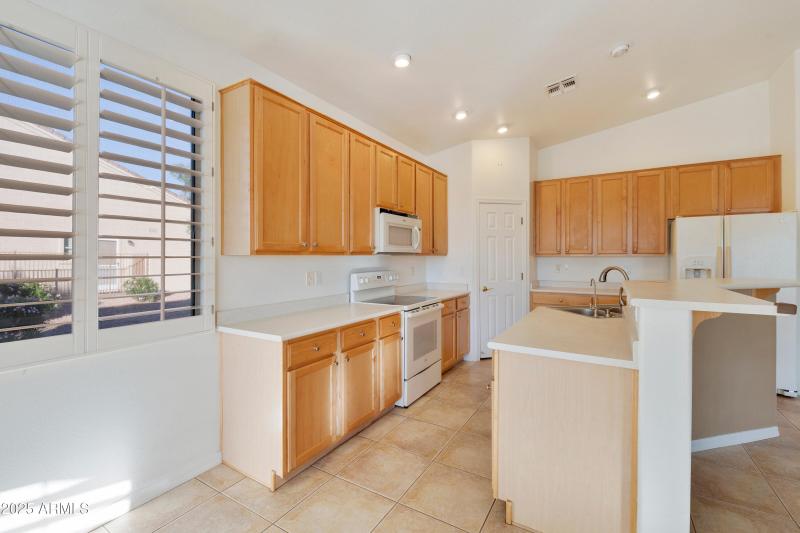 4527 E Sycamore Ct Gilbert AZ-print-012-