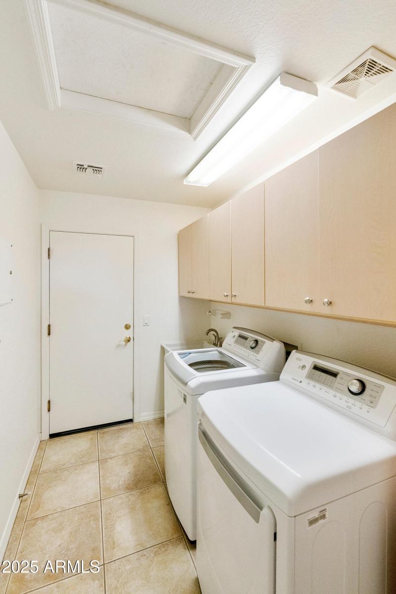 4527 E Sycamore Ct Gilbert AZ-print-025-