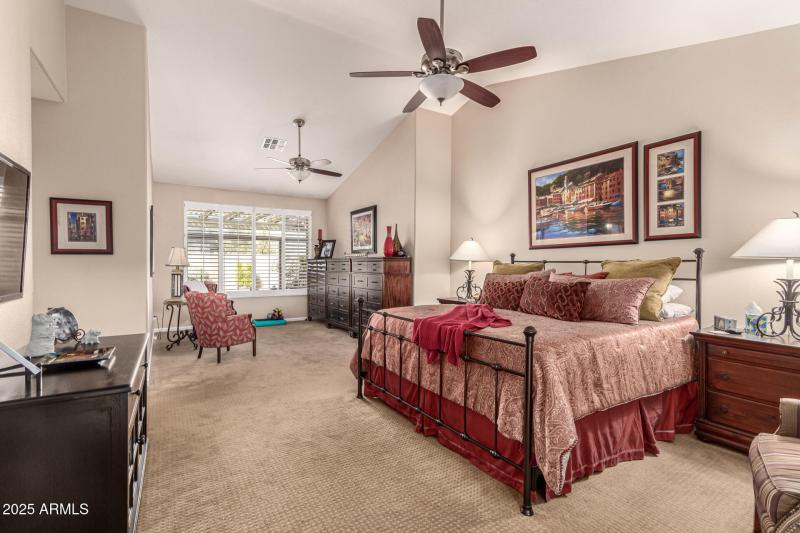 21 - CoppeMaster Bedroomr