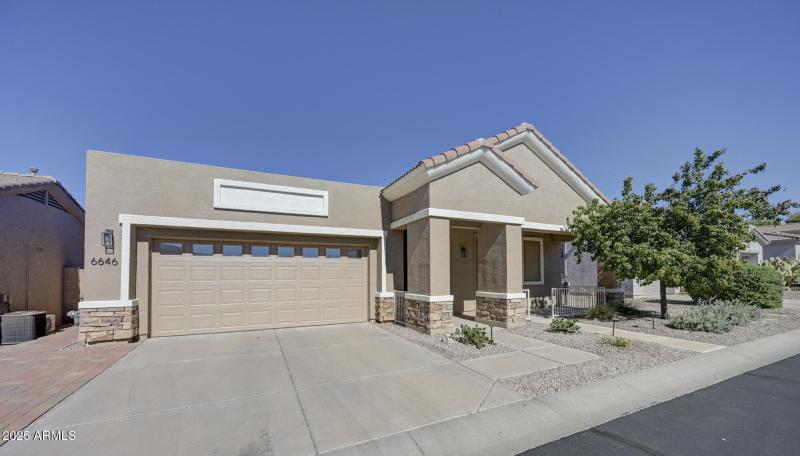 6646 E Rochelle Cir-2