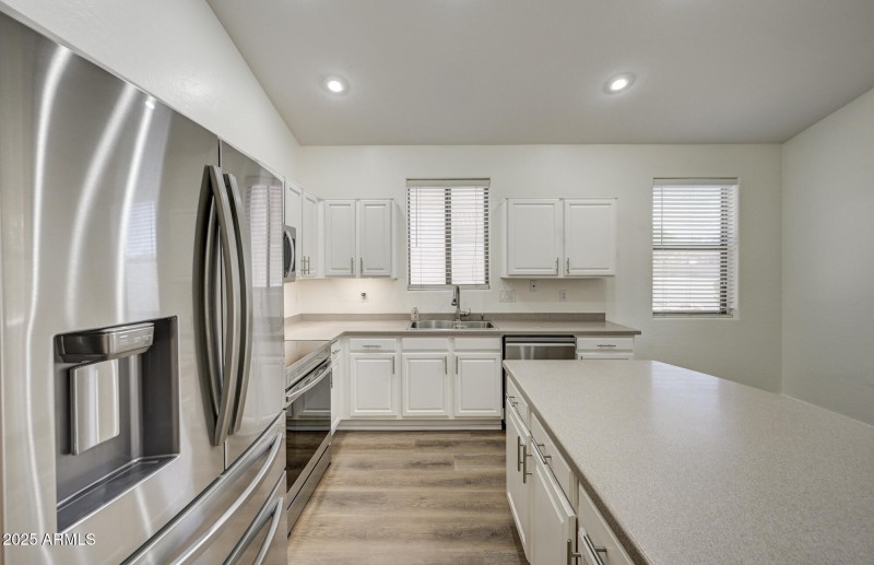 6646 E Rochelle Cir-12